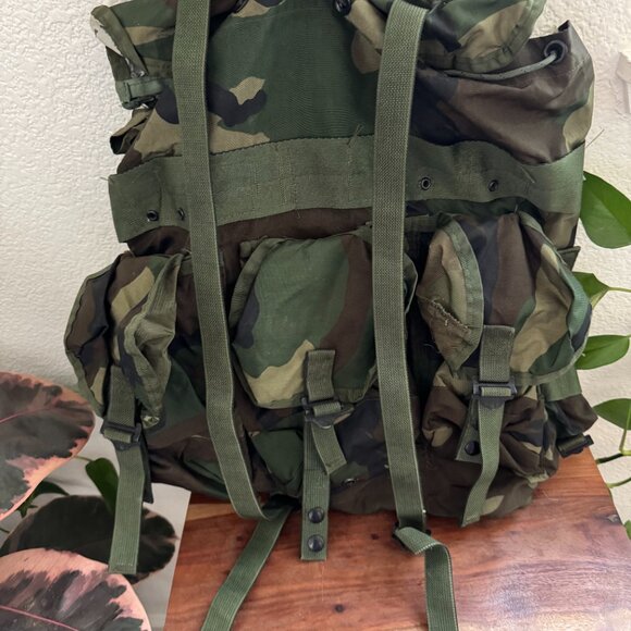 US Military Woodland Camouflage Alice Assault Pack — Medium (No Frame) - Picture 5 of 7